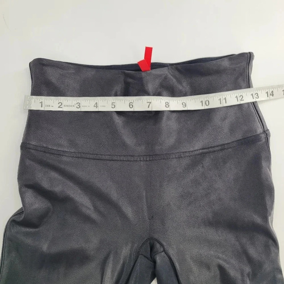 Spanx faux leather black leggings size Large compression comfy slim - Picture 5 of 7
